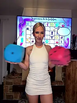 Snapshot of lola_tentatiion chatting on 01-11-26, 08:03 lola tentatiion online show from 01-11-26, 08:03