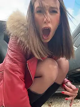 Snapshot of lola_tentatiion chatting on 02-12-26, 12:33 lola tentatiion online show from 02-12-26, 12:33