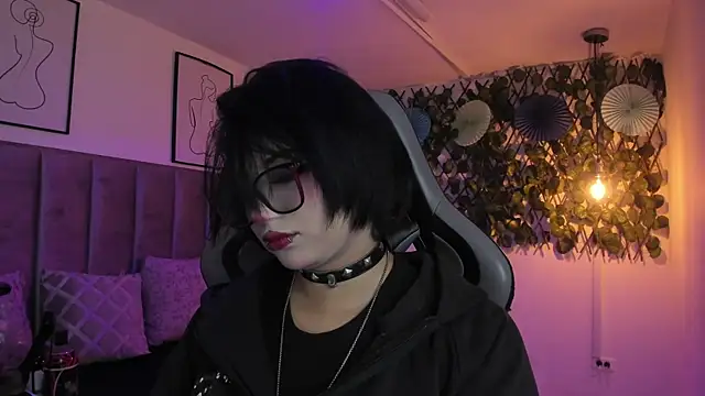 Kitty Gang online show from 06-06-26, 01:32