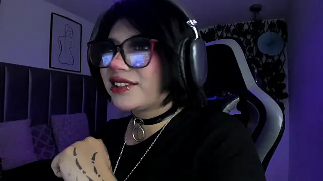 Kitty Gang online show from 06-27-26, 06:35