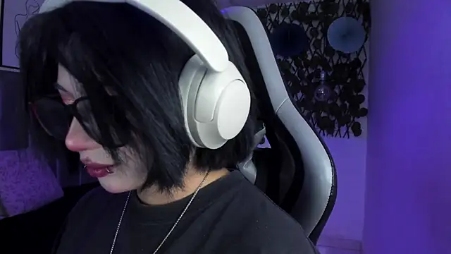 Kitty Gang online show from 07-14-26, 02:05