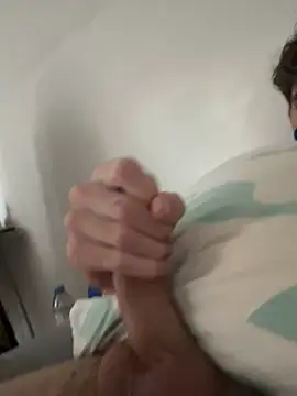 Snapshot of lxrxdxn chatting on 03-04-26, 12:22 lxrxdxn online show from 03-04-26, 12:22