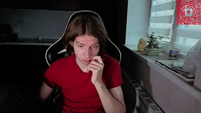 Snapshot of spaisenok chatting on 11-27-25, 12:40 spaisenok online show from 11-27-25, 12:40