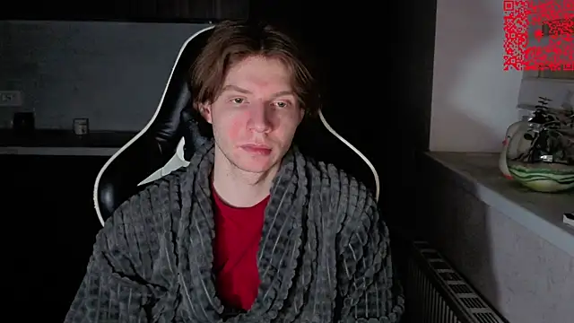 Snapshot of spaisenok chatting on 12-15-25, 12:15 spaisenok online show from 12-15-25, 12:15