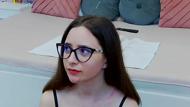 Lenna Paul online show from 03-12-25, 07:46