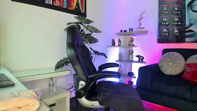 Snapshot of BaphyBaby chatting on 03-18-25, 01:21 BaphyBaby online show from 03-18-25, 01:21