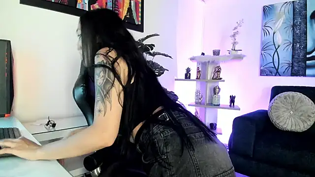 Snapshot of BaphyBaby chatting on 10-22-25, 07:13 BaphyBaby online show from 10-22-25, 07:13