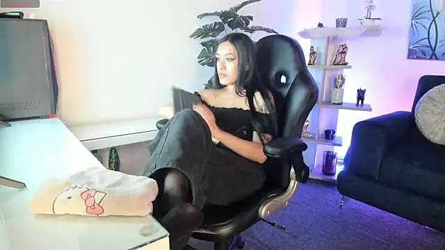 Snapshot of BaphyBaby chatting on 10-28-25, 07:16 BaphyBaby online show from 10-28-25, 07:16