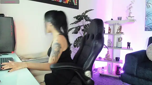 Snapshot of BaphyBaby chatting on 11-10-25, 07:13 BaphyBaby online show from 11-10-25, 07:13