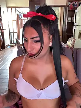 Snapshot of Brianna_Trans00 chatting on 01-25-25, 05:18 Brianna Trans00 online show from 01-25-25, 05:18