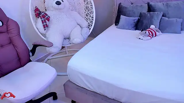 Snapshot of laris_park chatting on 01-21-25, 11:56 laris park online show from 01-21-25, 11:56