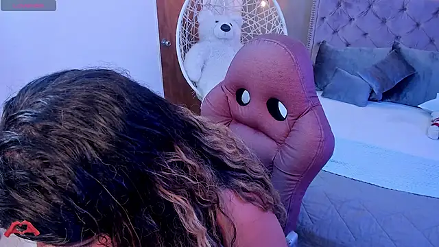 Snapshot of laris_park chatting on 01-22-25, 09:24 laris park online show from 01-22-25, 09:24