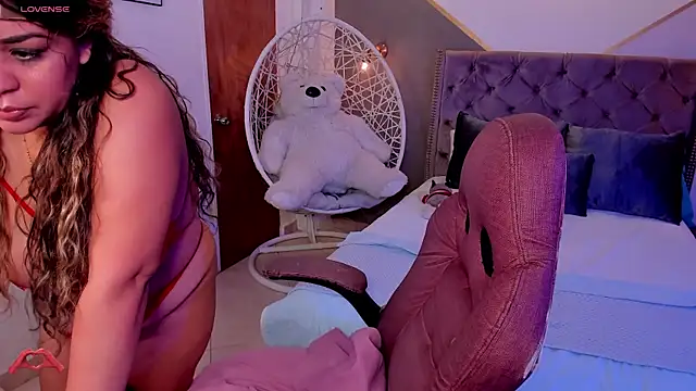 Snapshot of laris_park chatting on 01-24-25, 11:48 laris park online show from 01-24-25, 11:48