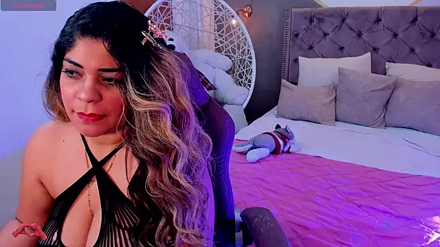 Snapshot of laris_park chatting on 03-22-25, 03:20 laris park online show from 03-22-25, 03:20