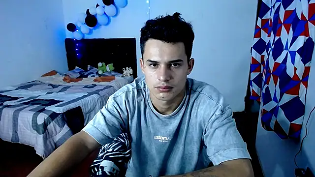 Snapshot of freddy_romas chatting on 01-06-26, 02:15 freddy romas online show from 01-06-26, 02:15