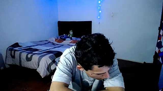 Snapshot of freddy_romas chatting on 01-12-26, 02:17 freddy romas online show from 01-12-26, 02:17