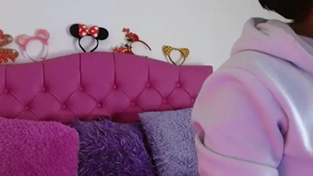 AlexaFontana online show from 04-29-26, 02:26