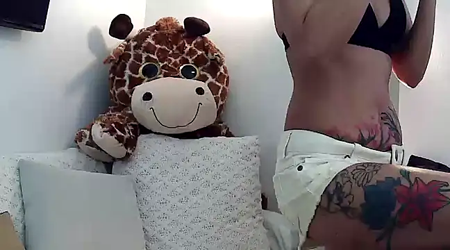 Snapshot of mysterymel chatting on 02-28-25, 03:48 mysterymel online show from 02-28-25, 03:48