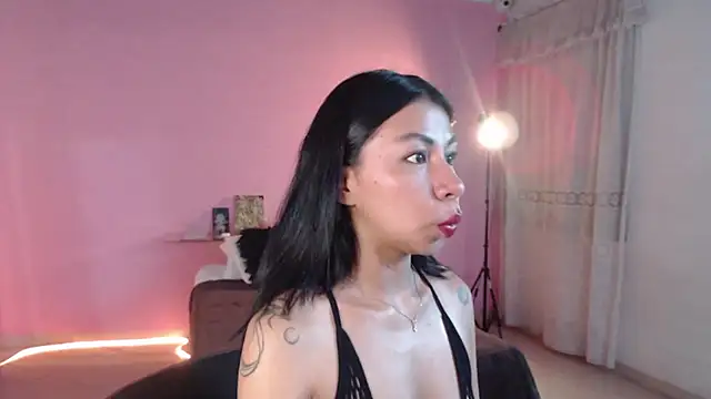 selene gils online show from 06-18-26, 07:07