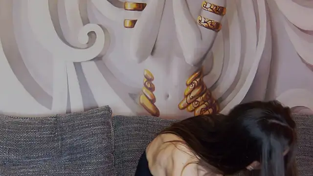 hailey peach online show from 02-21-26, 06:09