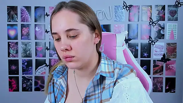 Snapshot of MiaMilas chatting on 02-13-25, 06:20 MiaMilas online show from 02-13-25, 06:20