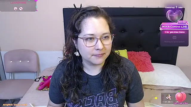 Snapshot of May_Carlier chatting on 02-11-25, 04:44 May Carlier online show from 02-11-25, 04:44