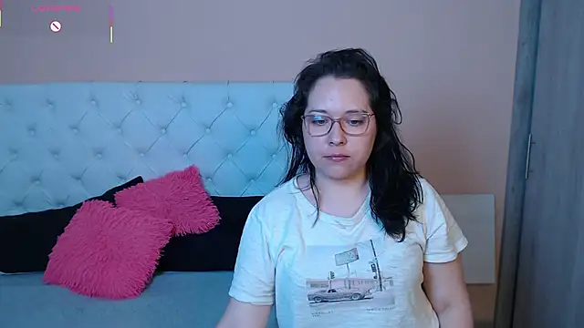 Snapshot of May_Carlier chatting on 01-17-26, 12:48 May Carlier online show from 01-17-26, 12:48