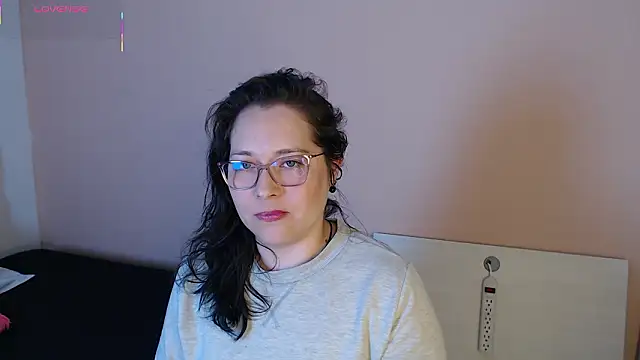 Snapshot of May_Carlier chatting on 02-03-26, 12:42 May Carlier online show from 02-03-26, 12:42