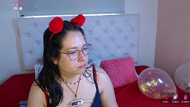 Snapshot of May_Carlier chatting on 02-15-26, 05:31 May Carlier online show from 02-15-26, 05:31