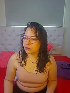 Snapshot of May_Carlier chatting on 02-18-26, 07:21 May Carlier online show from 02-18-26, 07:21