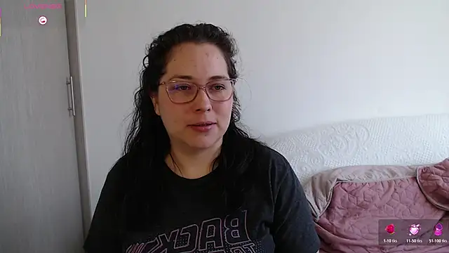 Snapshot of May_Carlier chatting on 03-29-26, 05:24 May Carlier online show from 03-29-26, 05:24