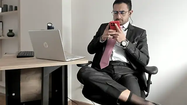 pablo-rincon95 online show from 01-03-25, 04:06