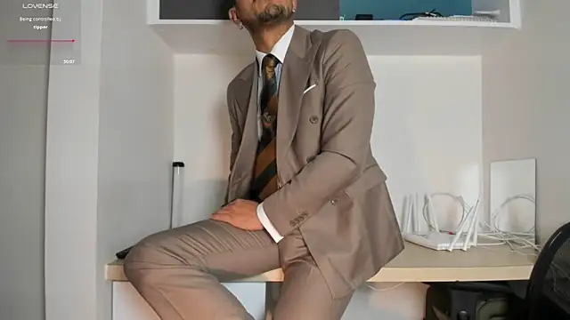 pablo-rincon95 online show from 04-27-26, 09:02