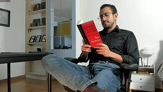 pablo-rincon95 online show from 06-06-26, 11:59