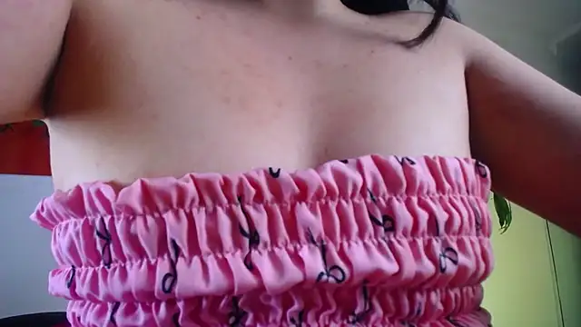 Snapshot of Emily_Trujillo chatting on 11-29-25, 05:38 Emily Trujillo online show from 11-29-25, 05:38