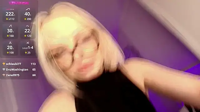 Snapshot of horny_blondiee chatting on 12-29-24, 11:40 horny blondiee online show from 12-29-24, 11:40