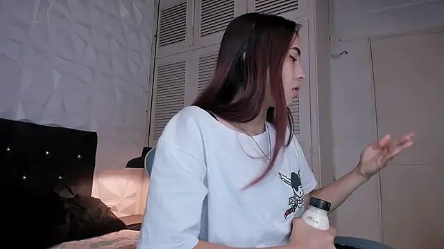 Emma dl2 online show from 03-07-25, 05:06