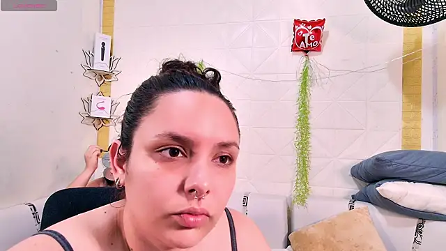 Snapshot of Mabelydani chatting on 03-17-25, 11:00 Mabelydani online show from 03-17-25, 11:00