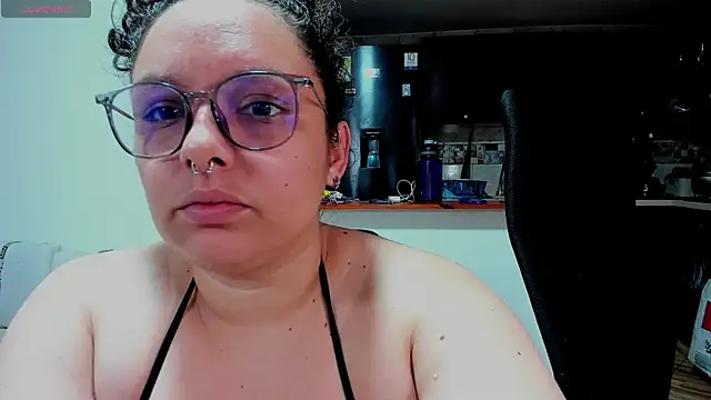 Snapshot of Mabelydani chatting on 10-08-25, 10:51 Mabelydani online show from 10-08-25, 10:51