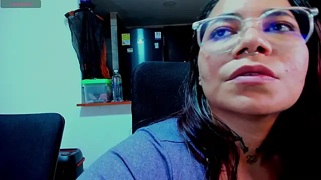 Snapshot of Mabelydani chatting on 10-19-25, 10:54 Mabelydani online show from 10-19-25, 10:54