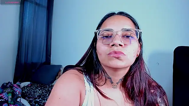 Snapshot of Mabelydani chatting on 12-22-25, 10:29 Mabelydani online show from 12-22-25, 10:29