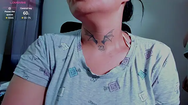 Snapshot of Mabelydani chatting on 01-11-26, 01:49 Mabelydani online show from 01-11-26, 01:49