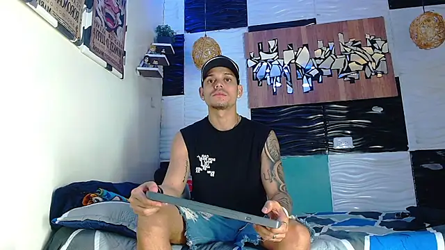 Friendsofeverything  online show from 12-21-25, 10:22