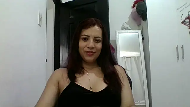 Snapshot of Anne_kis chatting on 01-29-25, 05:45 Anne kis online show from 01-29-25, 05:45