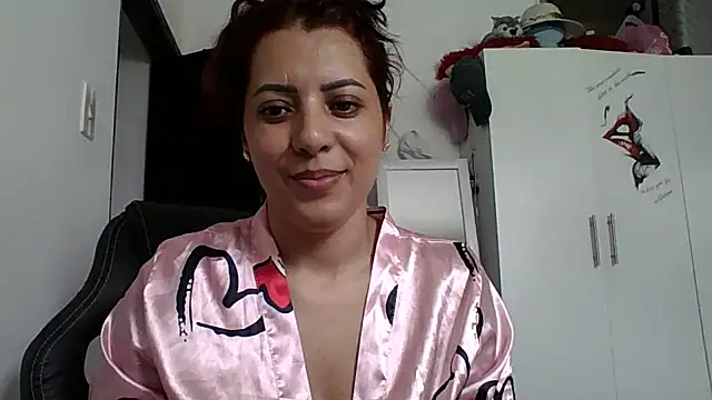 Snapshot of Anne_kis chatting on 02-01-25, 07:13 Anne kis online show from 02-01-25, 07:13