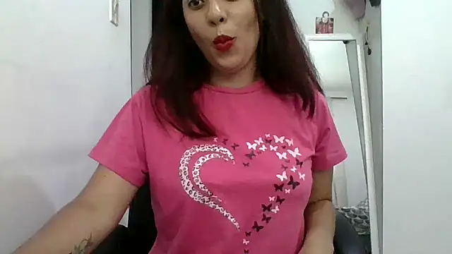 Snapshot of Anne_kis chatting on 03-20-25, 09:02 Anne kis online show from 03-20-25, 09:02