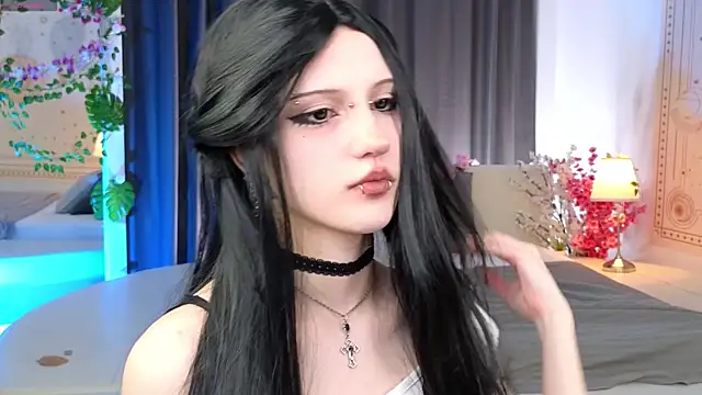 Snapshot of dark_vamp_ chatting on 03-04-25, 01:17 dark vamp online show from 03-04-25, 01:17