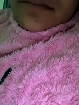 Snapshot of PeaCoooock chatting on 12-05-25, 04:14 PeaCoooock online show from 12-05-25, 04:14