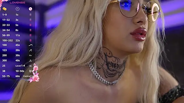 Snapshot of blondie_muller chatting on 11-13-25, 08:52 blondie muller online show from 11-13-25, 08:52