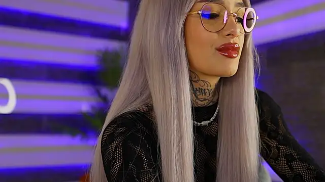 Snapshot of blondie_muller chatting on 11-27-25, 08:55 blondie muller online show from 11-27-25, 08:55